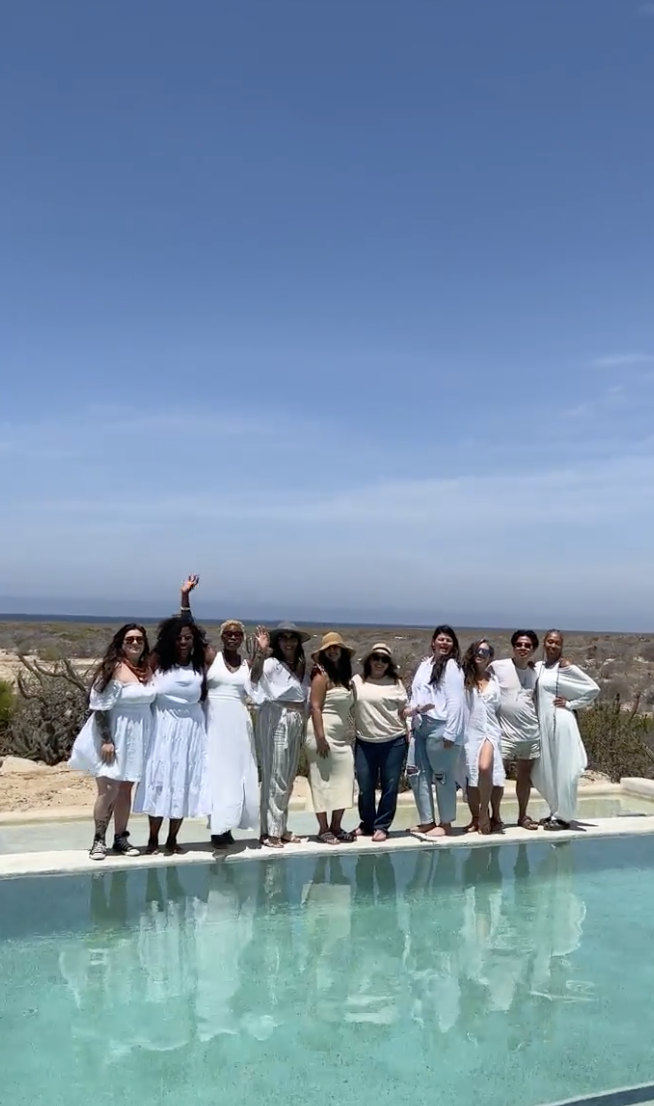 Retreat group by the pool in Todos Santos